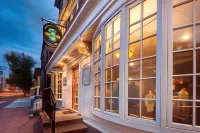 Bouchard Restaurant & Inn Hotels in Newport