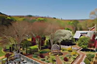 Glen-Ella Springs Hotel & Restaurant Hotels in Clarkesville