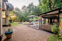 Shoestrings Backpackers Lodge Vic Falls