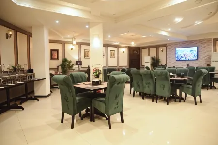 Best Western Hotel Faisalabad City Отели рядом с достопримечательностью «The Chenab Club»