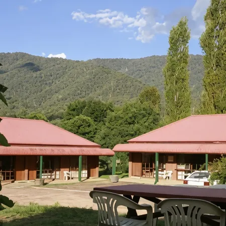 The Harrietville Snowline Hotel