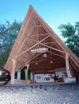 Hillstone Safari Lodge - Barer