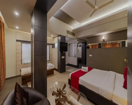 Hotel Sun Park Hotels near Immaculate Conception Cathedral