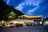 The Lephant Hotel - parking