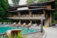 Pachira Lodge Hotels in Colorado