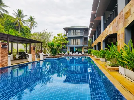 V Condominium Samui Отели рядом с достопримечательностью «Чавенг»