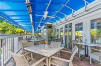 Park Shore Resort by Mike Z Rentals