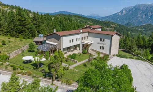 Anavasi Mountain Resort