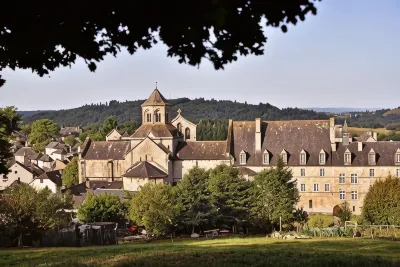 Maison d'hôtes les Jardins Saint Eloi Hotels in Meyrignac-l'Église
