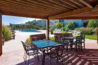 Seaside Solace: Panoramic Views! Oceanfront Condo, King Bed, Pool, Tennis,Cabana
