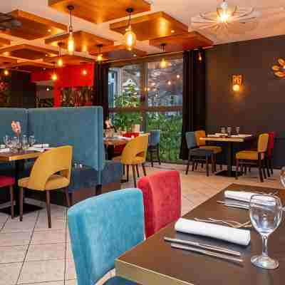 Logis Hôtel les Sapins Dining/Meeting Rooms