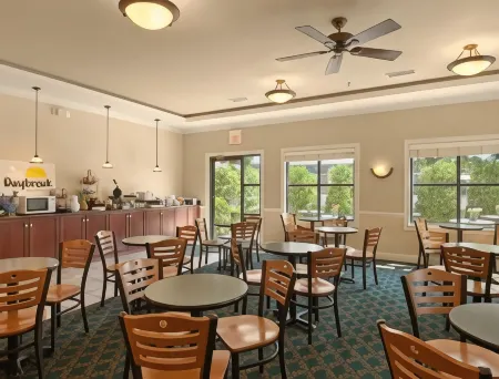 Days Inn by Wyndham Paducah I-24 Exit 4