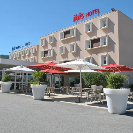 Ibis Loriol le Pouzin