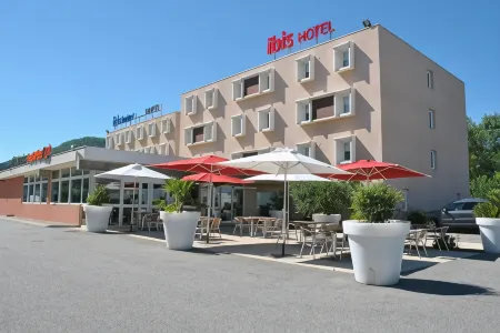 Ibis Loriol le Pouzin