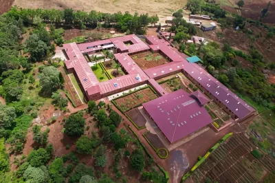 STC.Safari Lodge Hotels in Oldeani
