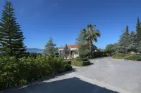 Nerotrivia Villa - Ocean Panorama and Lush Gardens