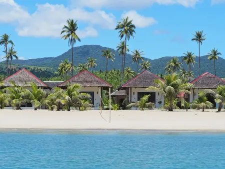 Footprints Beach Resort