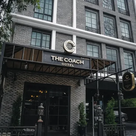 Montraj Coach Sukhumvit Bangkok