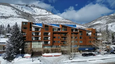 Vail Run Resort Hotels near Vail Nordic Center