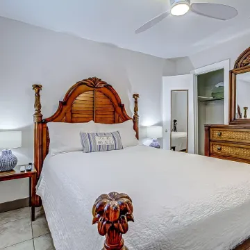 Twins Inn & Apartments
