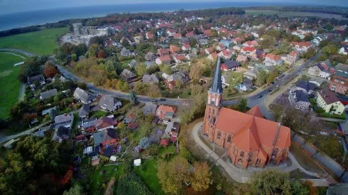 Separate vacation apartment close to the sea (800m) in Wustrow, quiet central location, WLAN Hotels in Wustrow