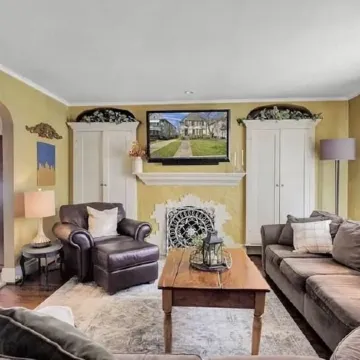 Beautiful North Buffalo Apartment