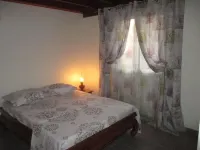 La Kaz Ferblantier.  Villa located 5 minutes' walk from the beaches of Saint-Leu.