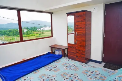 Hari Chitta Comforts Hotels near Mullayanagiri Peak