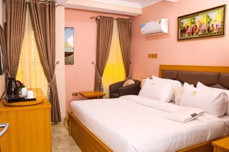 Madaki's Executive Suites