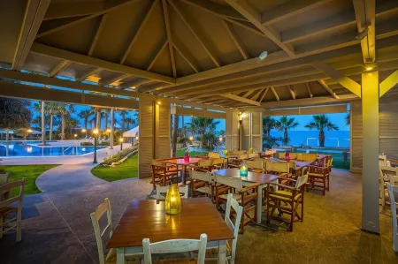 Aquamare Beach Hotel & Spa