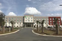 Holiday Inn Express & Suites Charlotte Airport Hotel in zona Accident Recovery Center
