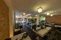 Boardinghouse Home - Adults Only -