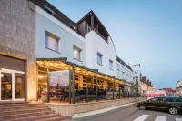Wine Wellness Hotel Amande Hustopeče Hotel di Mikulov