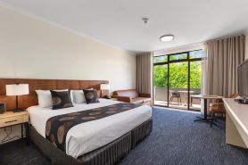 Mantra Meridien Adelaide