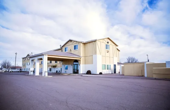 霍爾布魯克速8酒店