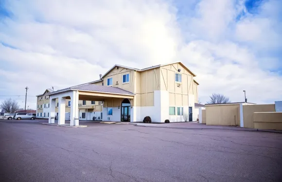 霍爾布魯克速8酒店