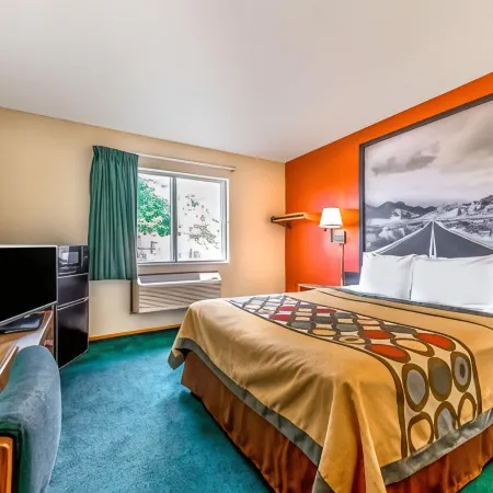 Super 8 by Wyndham Waco University Area