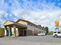 Super 8 by Wyndham Minot Airport Hotels in Minot