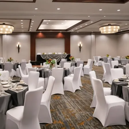 Marriott Riverside at the Convention Center Отели рядом с достопримечательностью «Калифорнийский университет в Риверсайде»