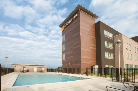 La Quinta Inn & Suites by Wyndham San Marcos Outlet Mall