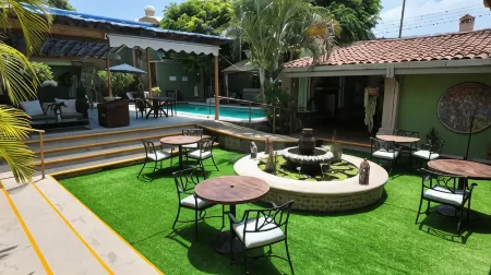 Hacienda del Lago Boutique Hotel Отели в г. Ахихик