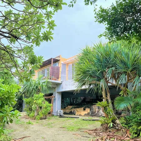 Blue Cave Hotel in Green Отели рядом с достопримечательностью «Пляж Сукудзи»