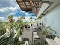 The Yellow Capsule Cancun Close to Airport Hotel a Alfredo V. Bonfil