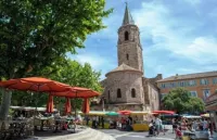 Appartement Cosy en Plein Centre Historique de Fréjus