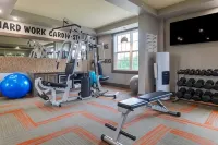 Best Western Plus Grand-Sault Hotel  Suites - С тренажерным залом