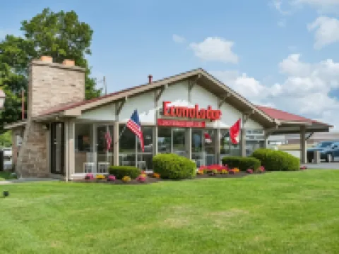 Econo Lodge Buffalo South Hotels in Hamburg