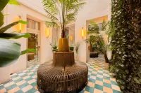 Abalú Design Boutique Hotel Gran Via