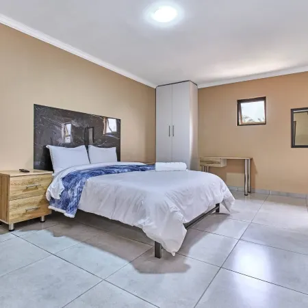 45 On Westmoreland Luxury Guest House Отели рядом с достопримечательностью «Здание Карлтон-центр»