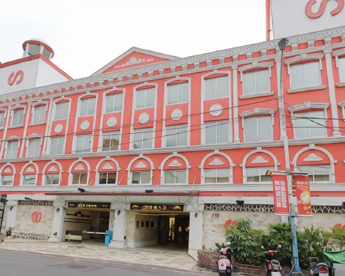 เซอร์เรียล โมเต็ล โรงแรมใกล้สถานีรถไฟใต้ดิน Danfeng