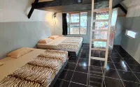 Pondok Cowet Batu Karas